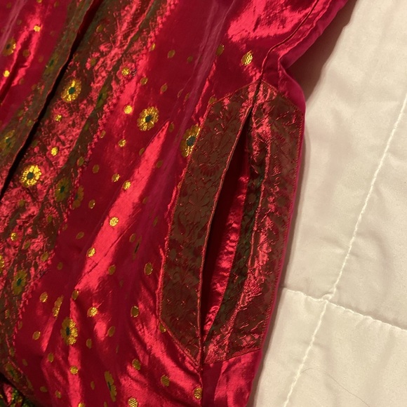 Beautiful coverup with vibrant colors. Indian -inspired. - Picture 5 of 7